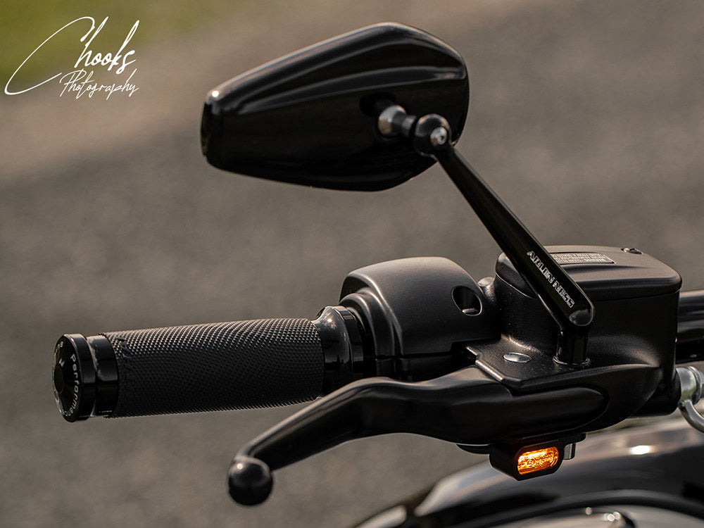 Rollies Speed Shop Under Perch Turn Signals – Black – Softail 2015–2024 & Touring 2009–2023 Cable Clutch