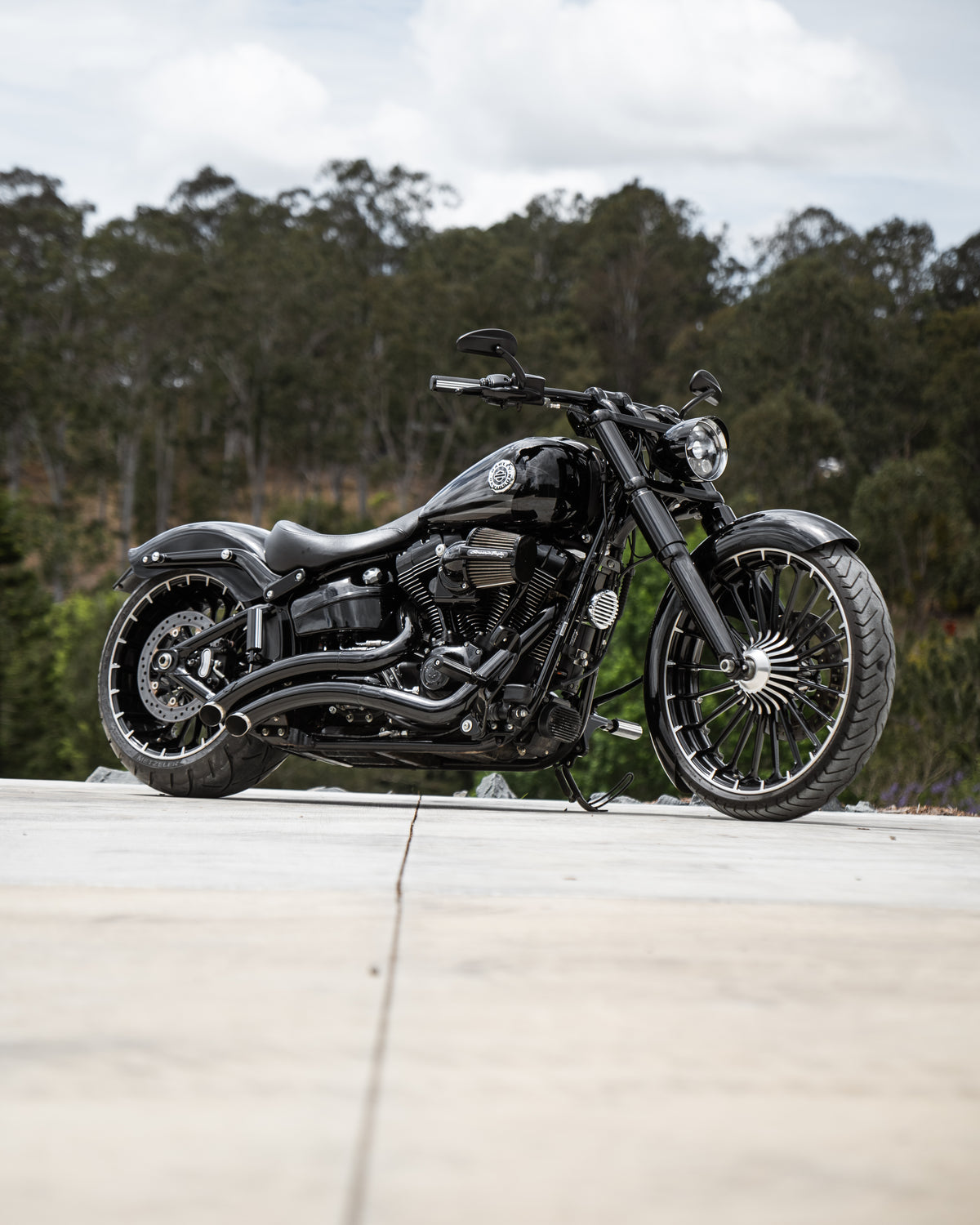 2017 HARLEY DAVIDSON BREAKOUT
