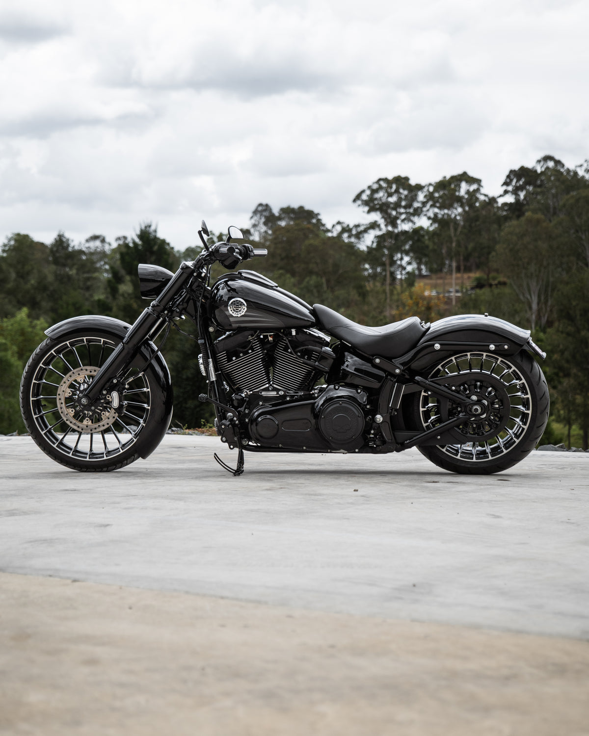 2017 HARLEY DAVIDSON BREAKOUT