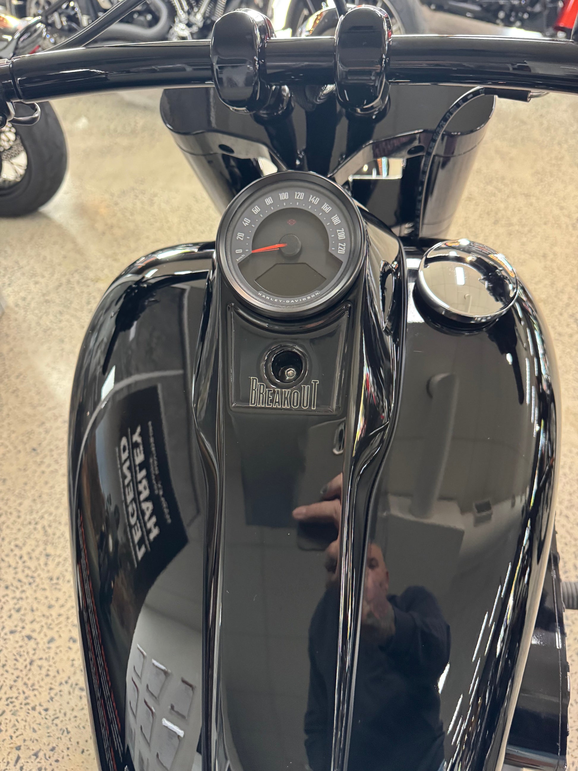Big Daddy Customs Speedo / Dash Relocation Kit – Breakout 2025-Up