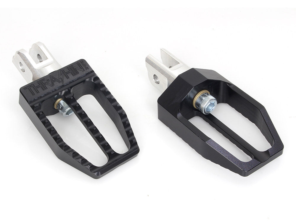 Thrashin Militant Footpegs – Softail 2018-Up