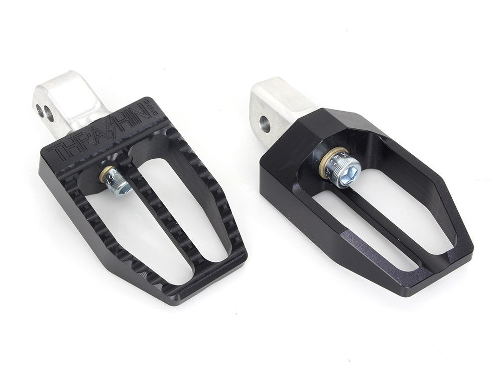 Thrashin Militant Footpegs – Softail 2018-Up