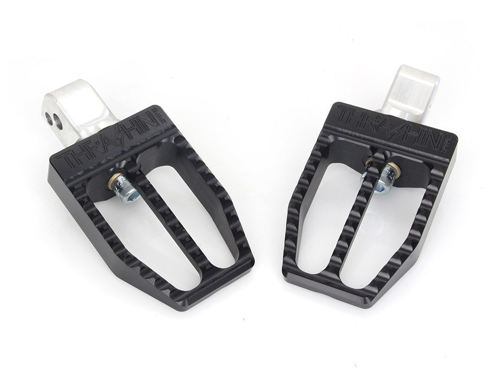Thrashin Militant Footpegs – Softail 2018-Up