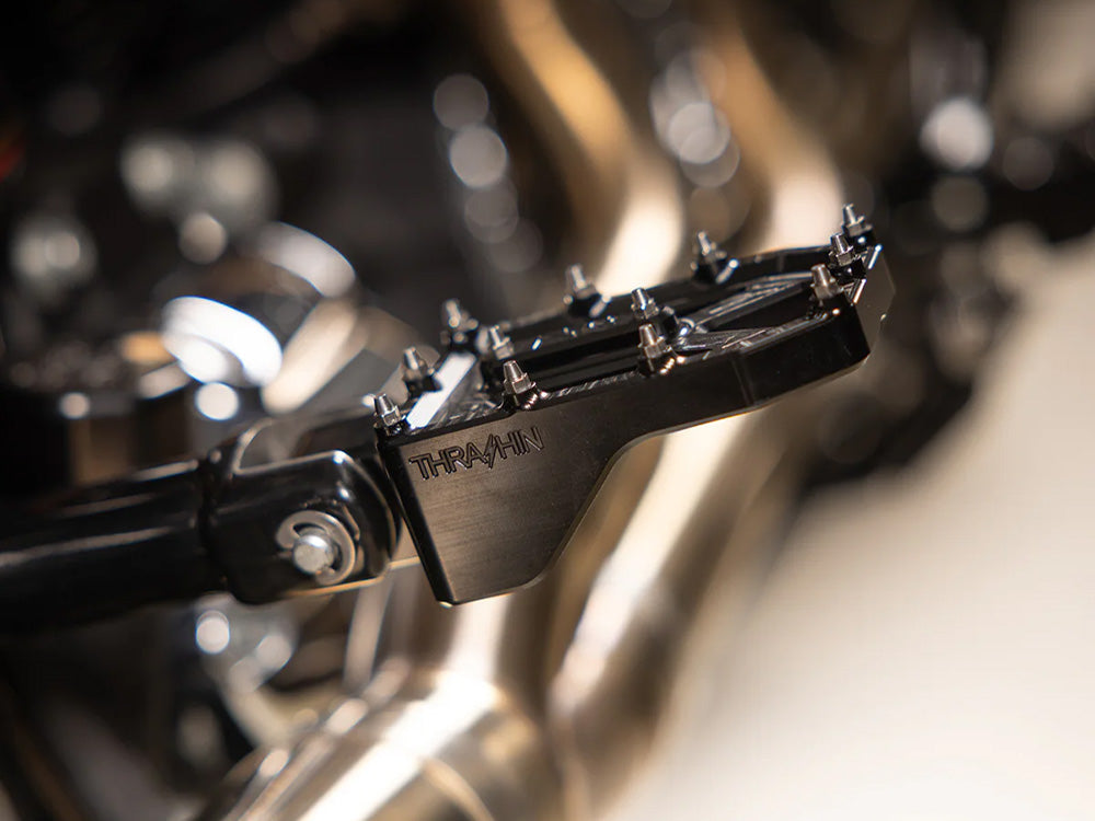 Thrashin Aggressor Footpegs – Softail 2018-Up
