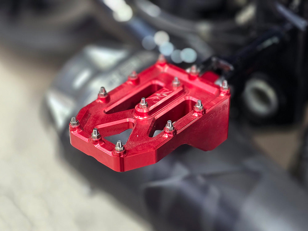 Thrashin Aggressor Footpegs – Softail 2018-Up