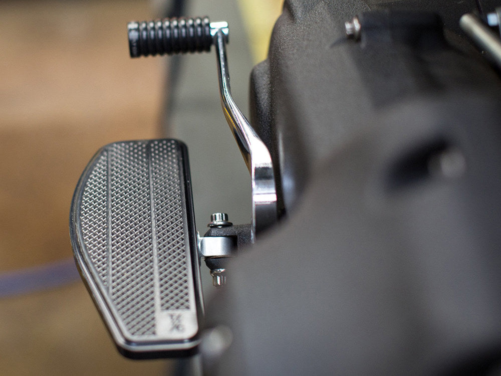 Thrashin Mini Floorboards – H-D Male Mount