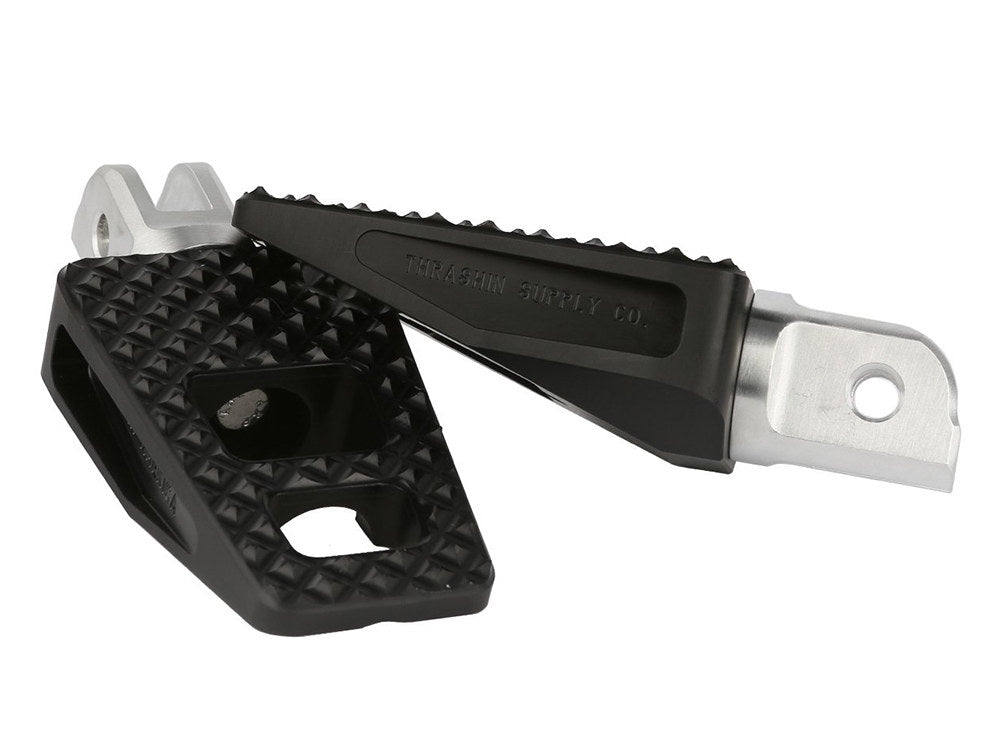 Thrashin P-54 Footpegs – Softail 2018-Up