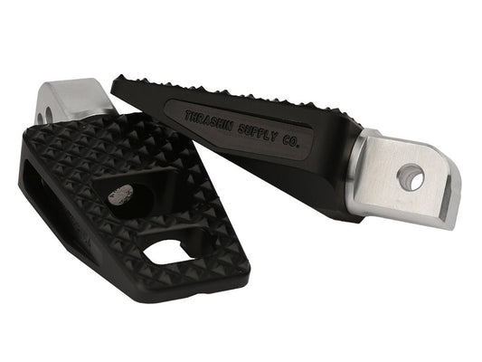 Thrashin P-54 Footpegs – Softail 2018-Up