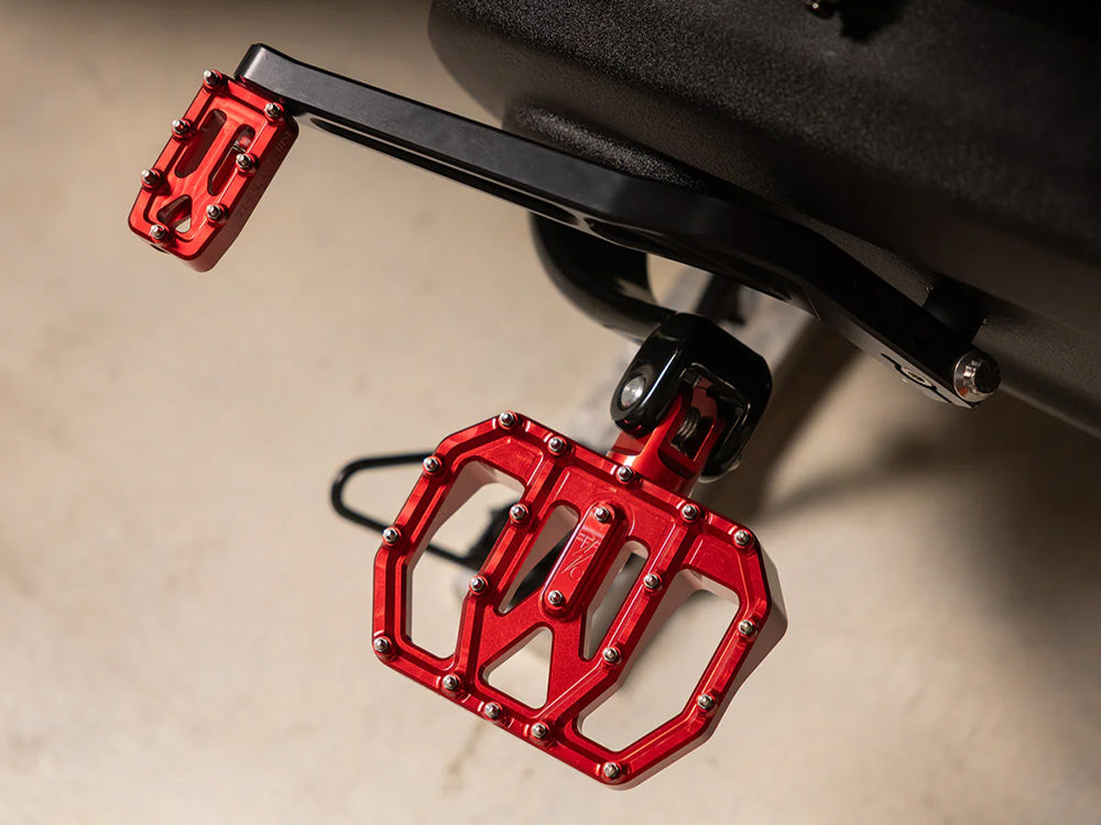Thrashin Aggressor Mini Floorboards – H-D Male Mount
