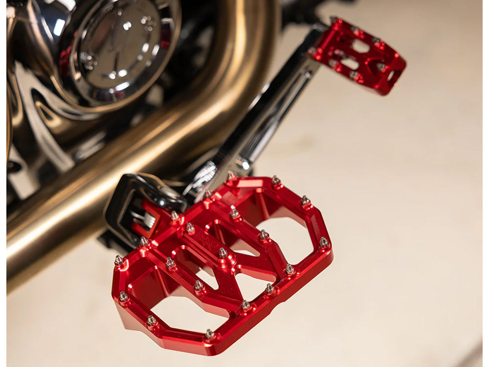 Thrashin Aggressor Mini Floorboards – Softail 2018-Up