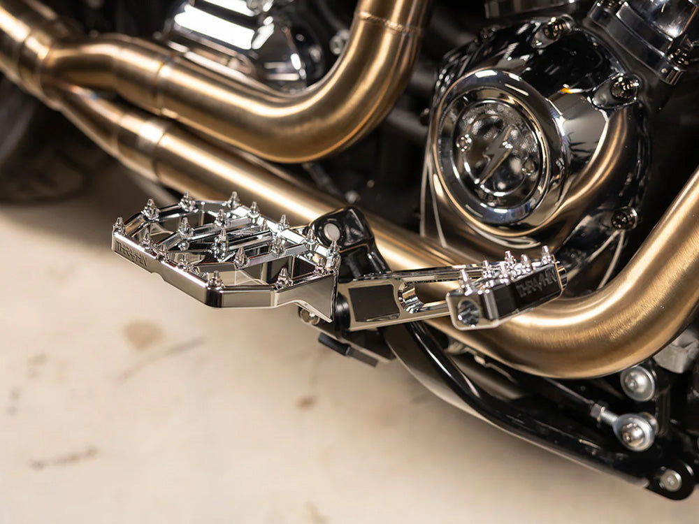 Thrashin Aggressor Mini Floorboards – H-D Male Mount
