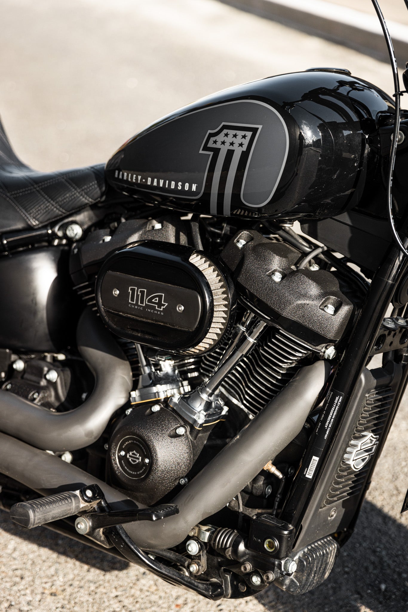 SOLD: Harley-Davidson Black Street Bob (M8)
