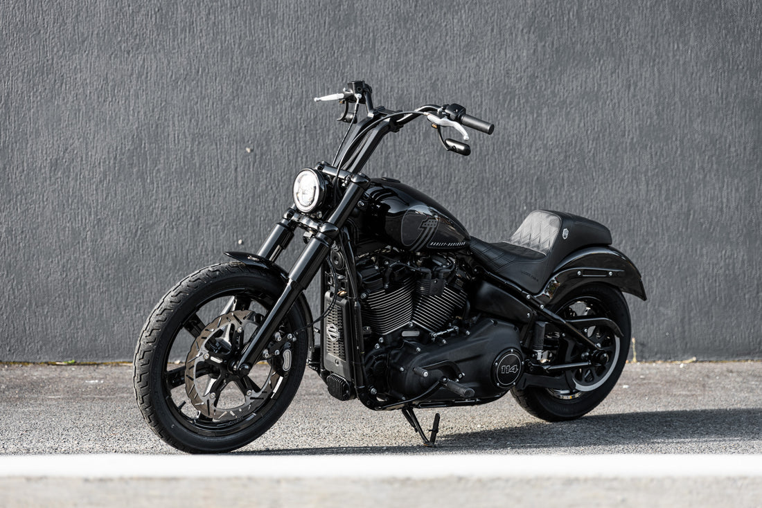SOLD: Harley-Davidson Black Street Bob (M8)